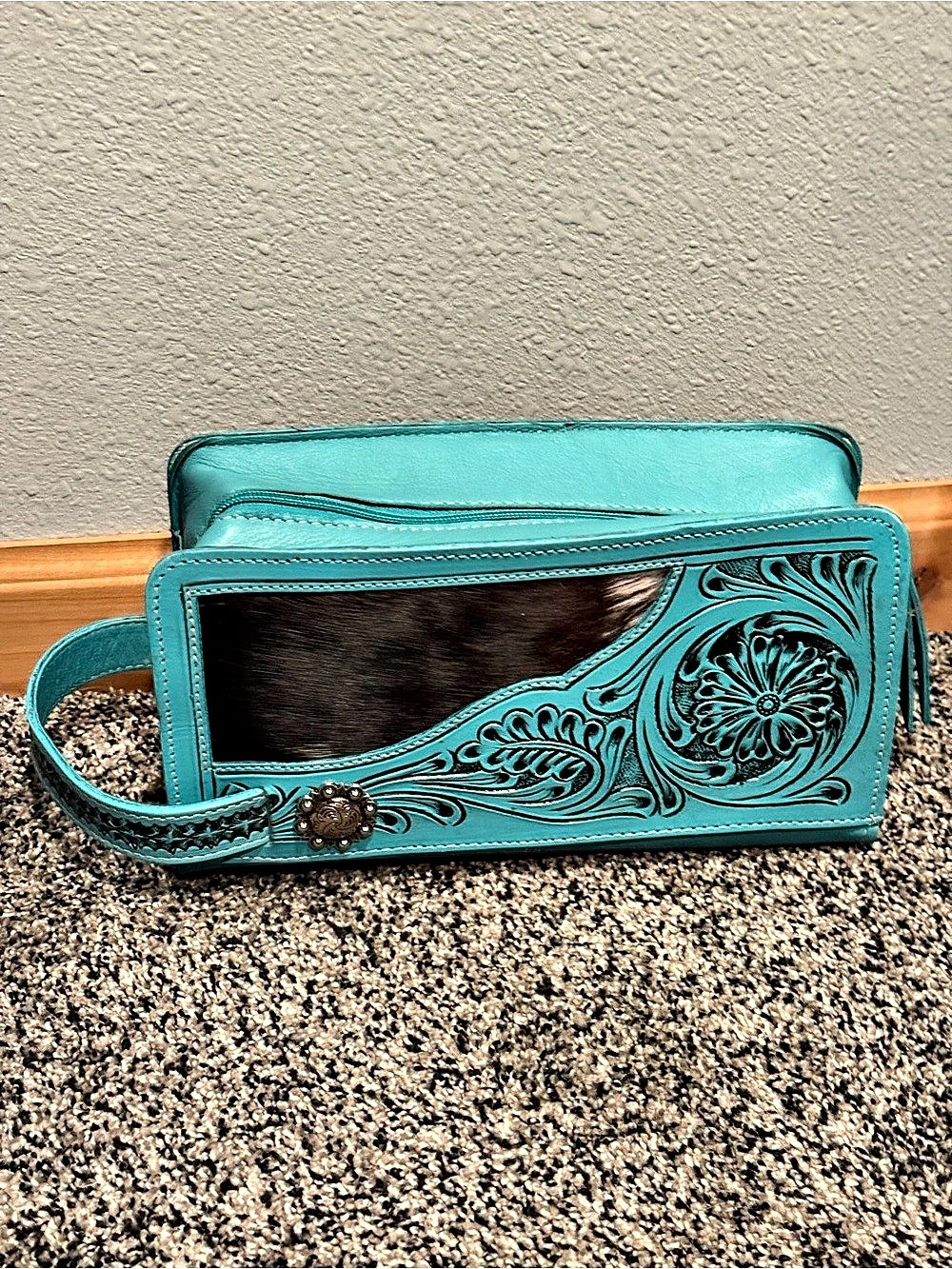 Western Linens cosmetic/toiletry bag
